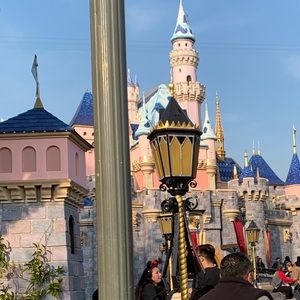 Meet your Posher, Elì